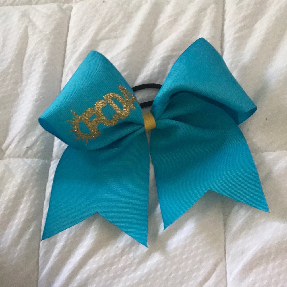Cheer bow